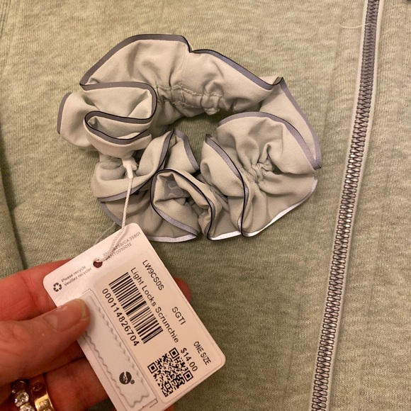 Lululemon island mist hoodie sz 8 + free gift - Picture 3 of 4